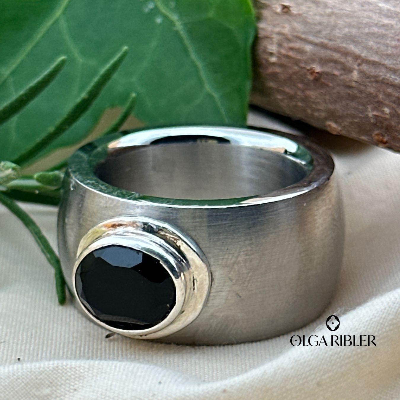 Olga Ribler Anelli: Edelstahlring mit Onyx, Gr. 62 – Nuovo (secondo la descrizione) da Luzern venduto da MonikaS03 4