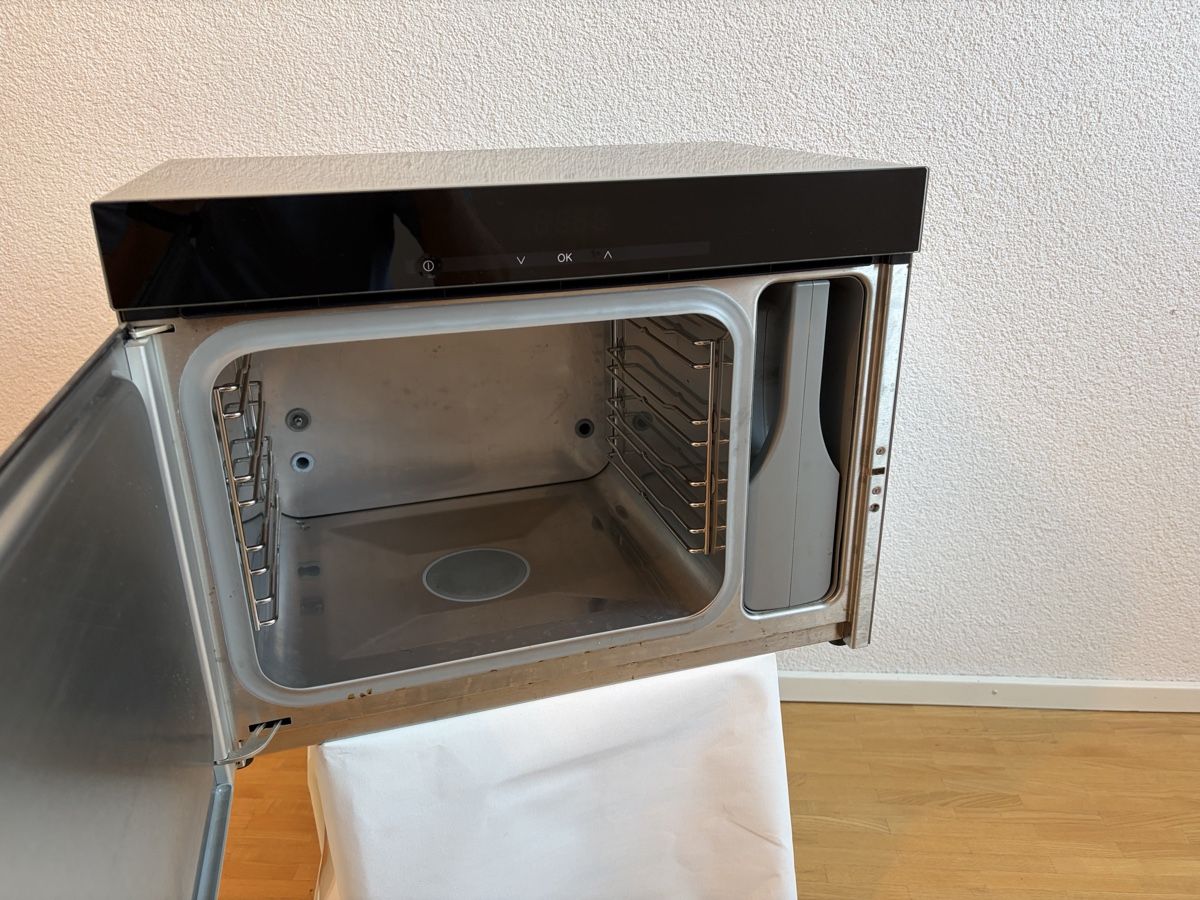 Miele Elettrodomestici da cucina: Miele Dampfgarer Steamer DG 6010 – Usato da Wil SG venduto da Klicks 3