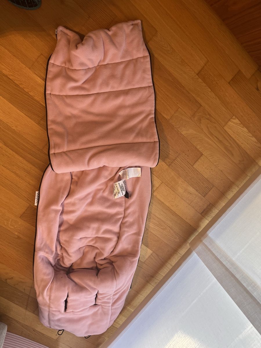 Bugaboo Sacchi a pelo: bugaboo Performance Footmuff rosa – Usato da Sorengo venduto da R.B.8276 2