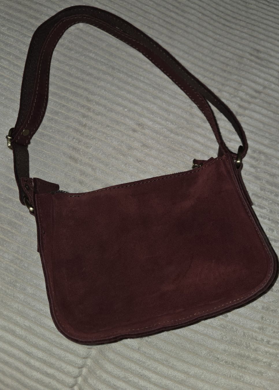 Borse da donna: Handtasche Wildleder / Frabe: Bordeauxrot – Usato da Bern venduto da Produkte.verkauf 1