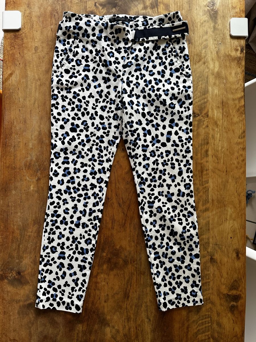 Zara Pantaloni: Pantalon Zara Basic imprimé léopard taille 38 – Nuovo (secondo la descrizione) da Châtelaine venduto da Alexandra.jankowski