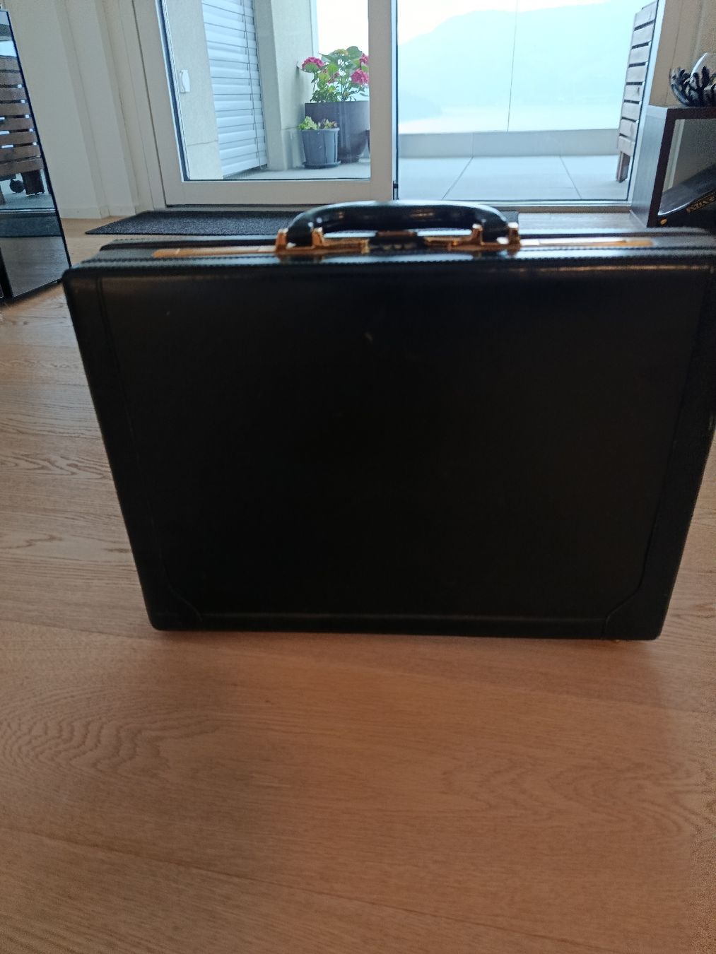 Koffer & Taschen: Vintage Attorney Attache Case - Classic & Secure!. – Gebraucht aus Immensee von Gitter 2
