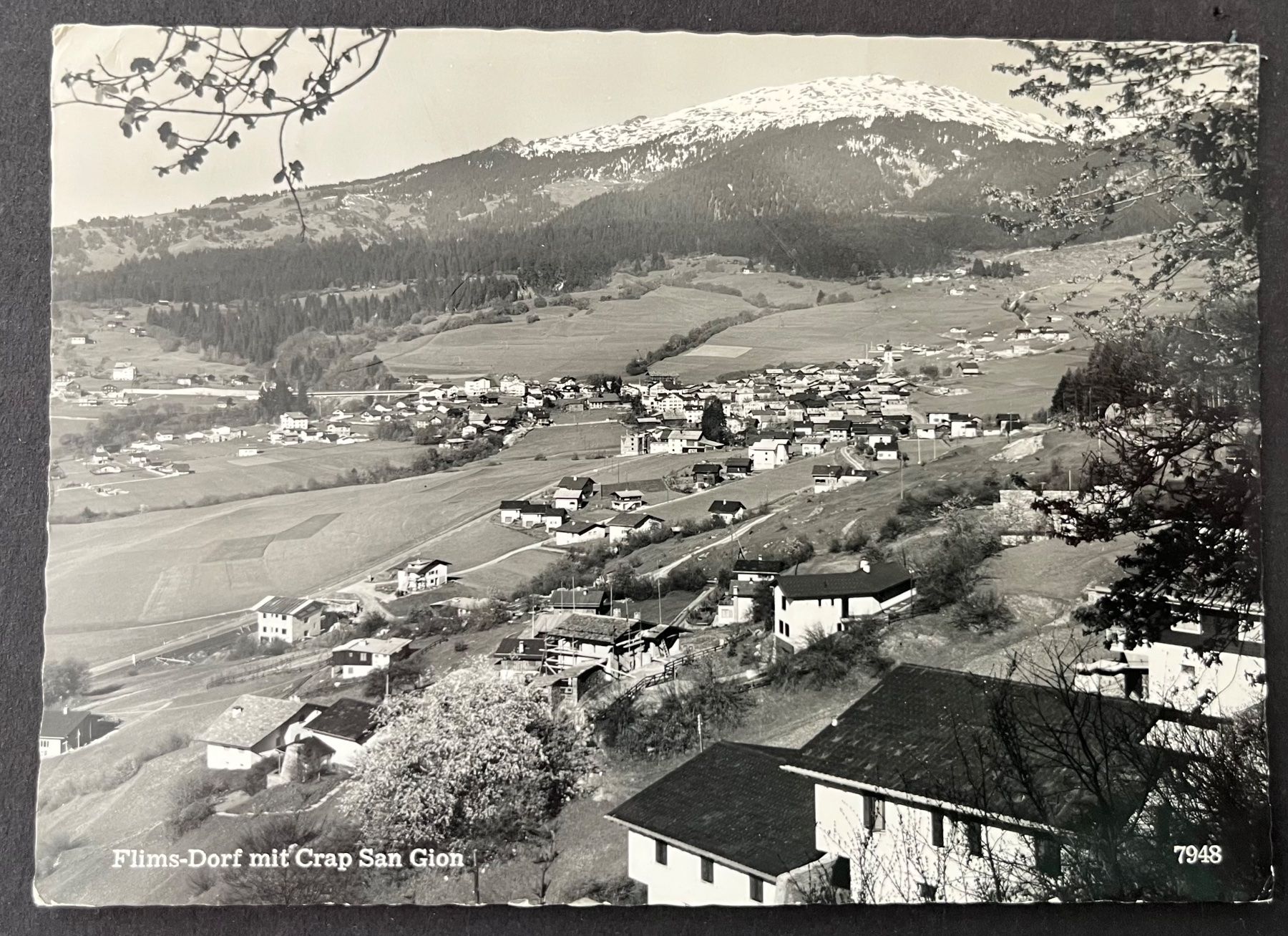 Cartoline postali: Flims-Dorf mit Crap San Gion, ca. 1960 – Usato da Ostermundigen venduto da DaxKarten-75