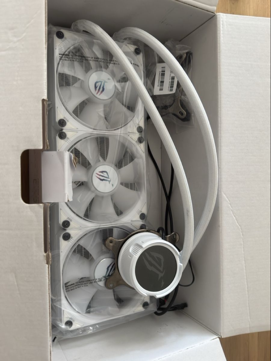 Asus PC: ASUS ROG Strix LC III 360 ARGB CPU Liquid Cooler Weiss – Usato da Ermensee venduto da Joao_