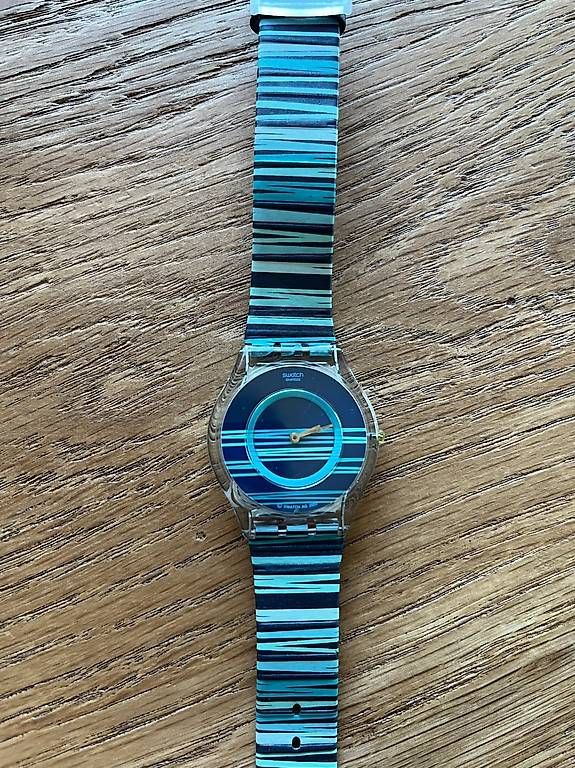 Swatch Orologi: Swatch Skin a righe blu SFK 196 – Usato da Davesco-Soragno venduto da mel_cf2h