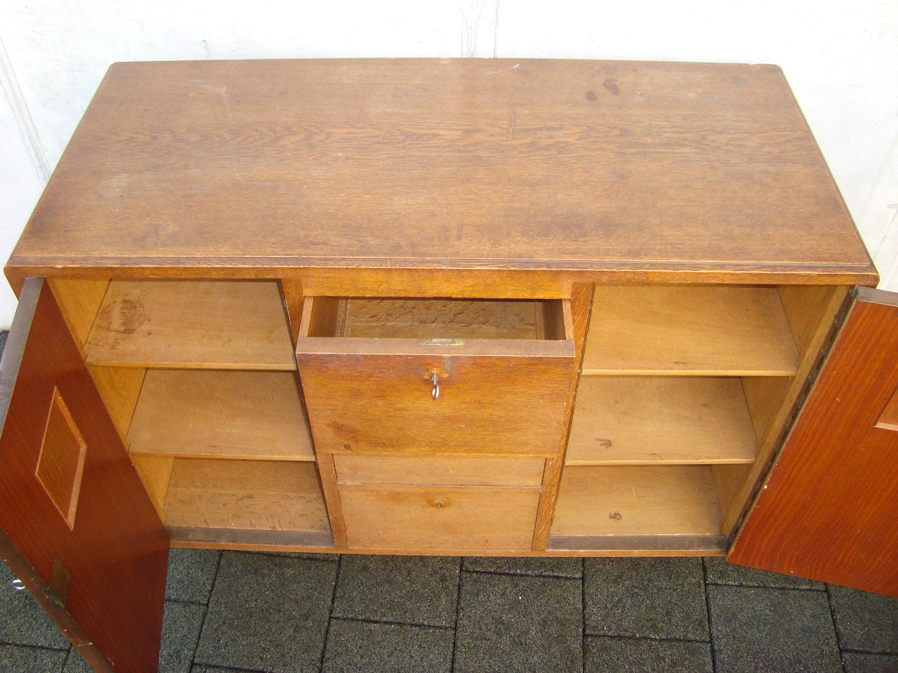 Cassettiere: Eichenholz Kredenz, 1914 Berlin – Usato da Oberdorf NW venduto da Lufao 1