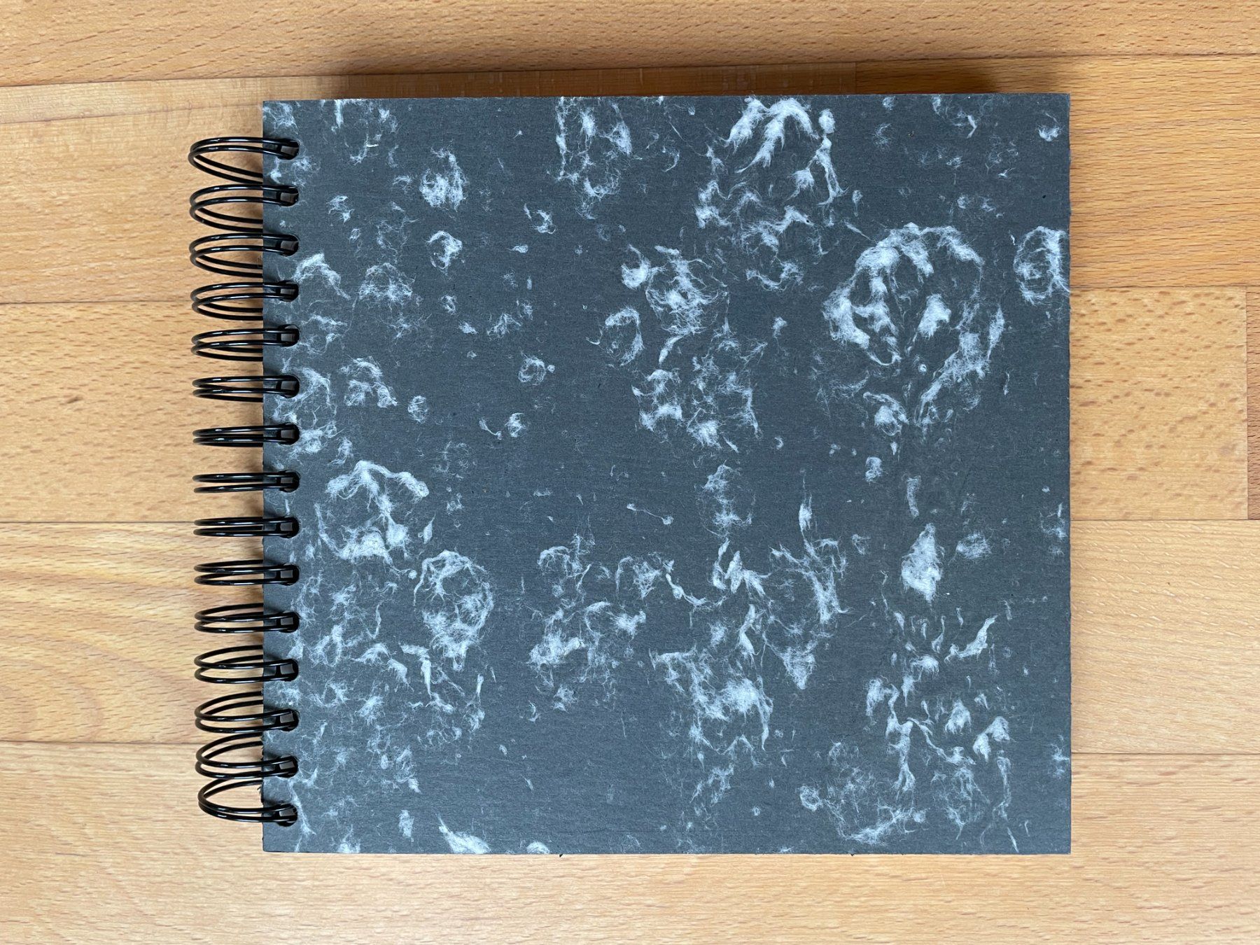 Blocchi: Ringbuch aus Restpapier und Altkarton / Upcycling – Nuovo (secondo la descrizione) da Zofingen venduto da angito 4