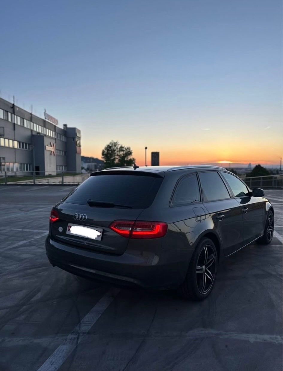 Audi Automobili: Audi A4 Avant - Schaltgetriebe – Usato da Pratteln venduto da Niki_12 4