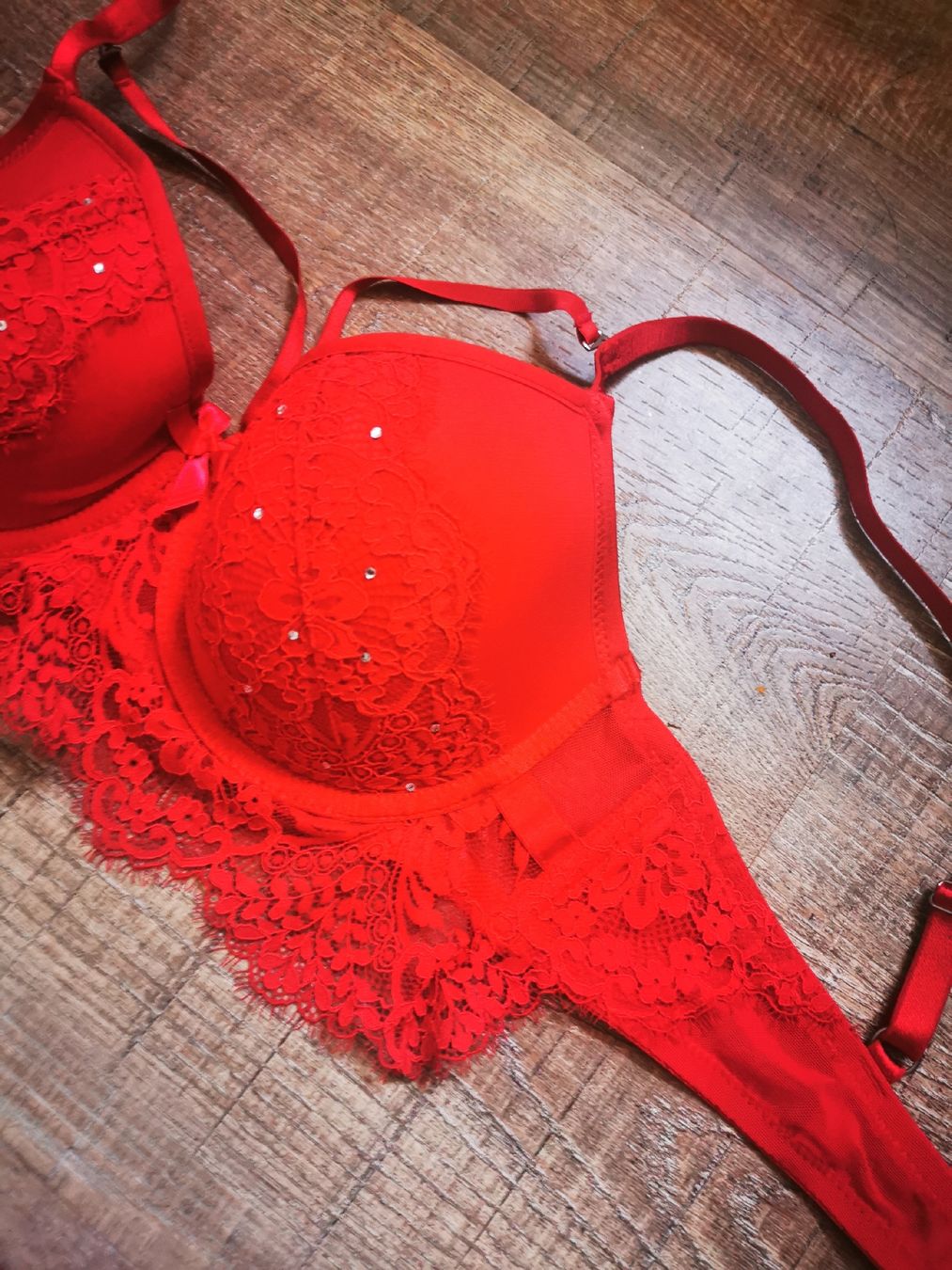 Hunkemöller Sonstige Unterwäsche: Dessous-Set Rot Spitze mit Strasssteinchen Gr. 75D M – Neu (gemäss Beschreibung) aus Balsthal von Leila_Luna 3