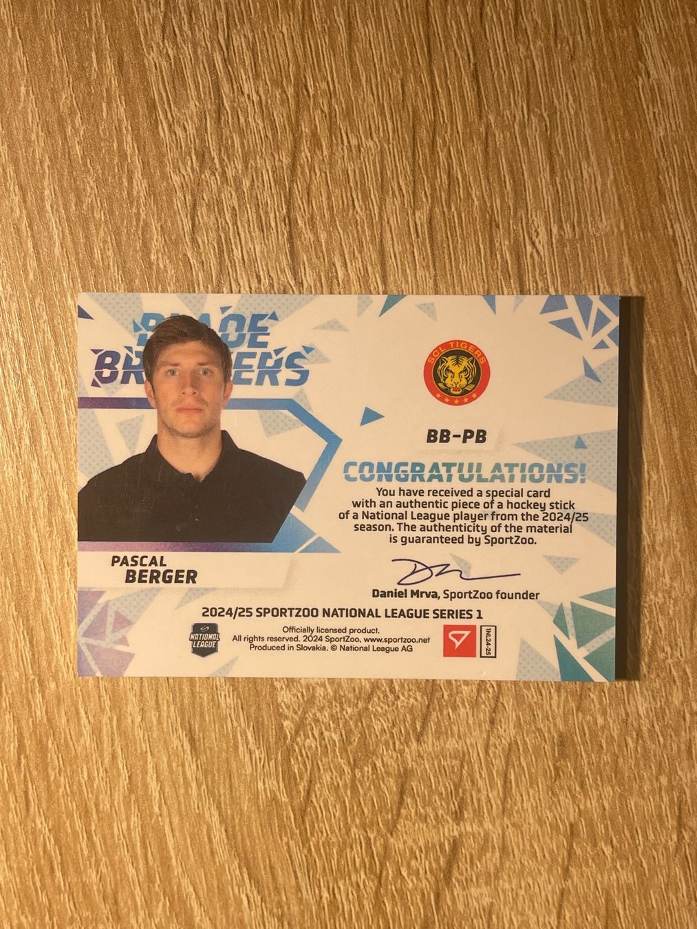 Sportzoo Carte collezionabili: Blade Breakers Pascal Berger SCL Tigers 03/19 – Usato da Thun venduto da Suomitiger 1