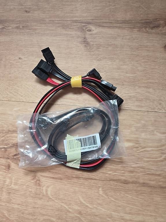 Cavi: Sata Kabel 5stk – Usato da Urtenen-Schönbühl venduto da waNoN