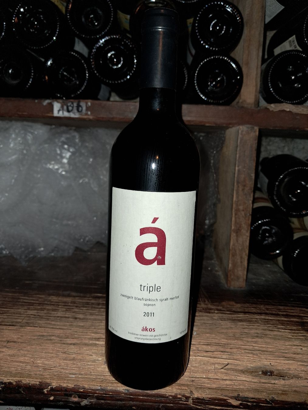 Vino: Ákos Triple de Sopron 2011 – Nuovo e nell'imballaggio originale da Le locle venduto da juliensaran