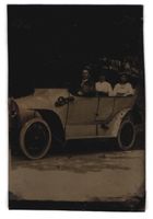 Fotografie Ferrotypie Herr mit zwei Dame