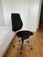 Office chair / Bürostuhl