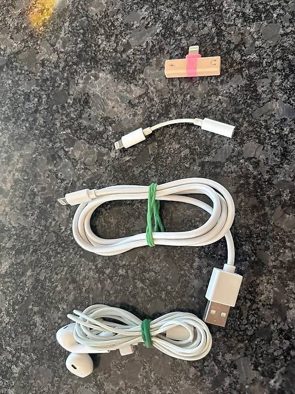 Apple Telefoni cellulari / Smartphones: iPhone 8 256 GB mit Zubehör – Usato da Rüeggisberg venduto da man_9scj 1