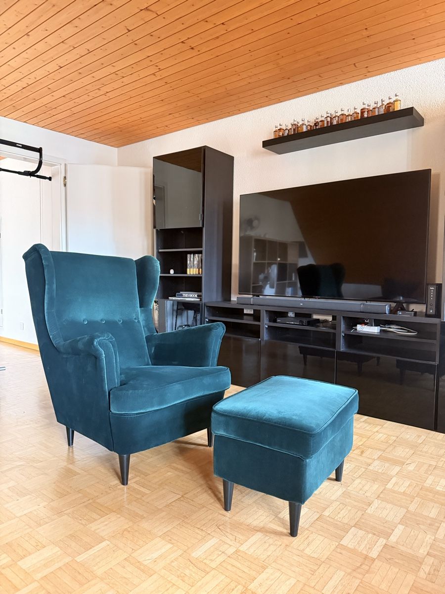 Sessel: Ohrensessel mit Hocker Tannengrün – Gebraucht aus Wädenswil von Anysohm