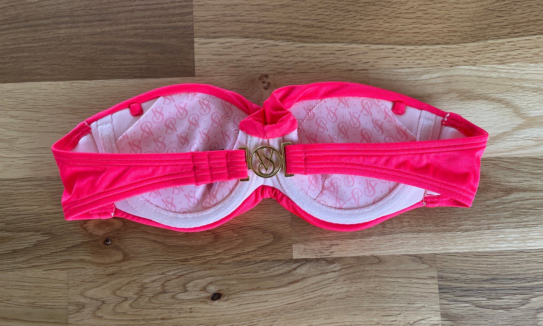 Victoria's Secret Costumi da bagno & Bikini: Bikini Top, Victoria's Secret – Nuovo (secondo la descrizione) da Burgdorf venduto da Crown. 3