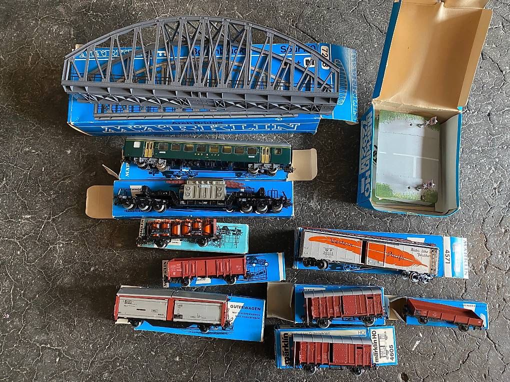 Märklin Modelleisenbahnen: Sammlung Märklin H0 – Gebraucht aus Bern von olkiuster