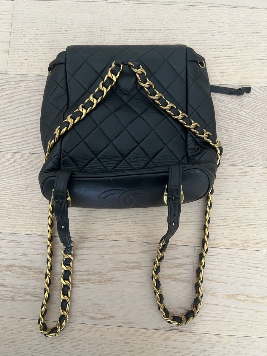 Chanel Rucksäcke: Chanel Duma Black Quilted Lambskin Classic Backpack – Gebraucht aus Wallisellen von SecretCloset 2