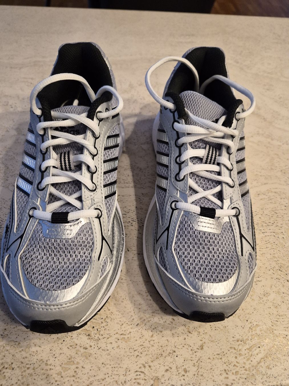 Adidas Scarpe da donna: Neue Sneaker Adidas – Nuovo (secondo la descrizione) da Pfäffikon ZH venduto da xxmopsxx 1