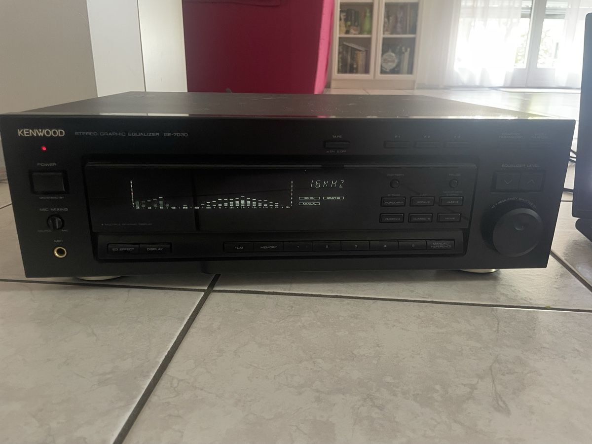 Kenwood Egaliseurs: Vendo KENWOOD stereo graphic equalizer GE-7030  – D'occasion à Mezzovico par esa_d9tc 2