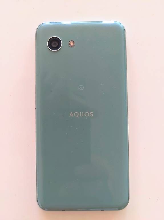 Sharp Portables: Sharp Aquos R2 Compact – D'occasion à Lausanne par Ckikou 1
