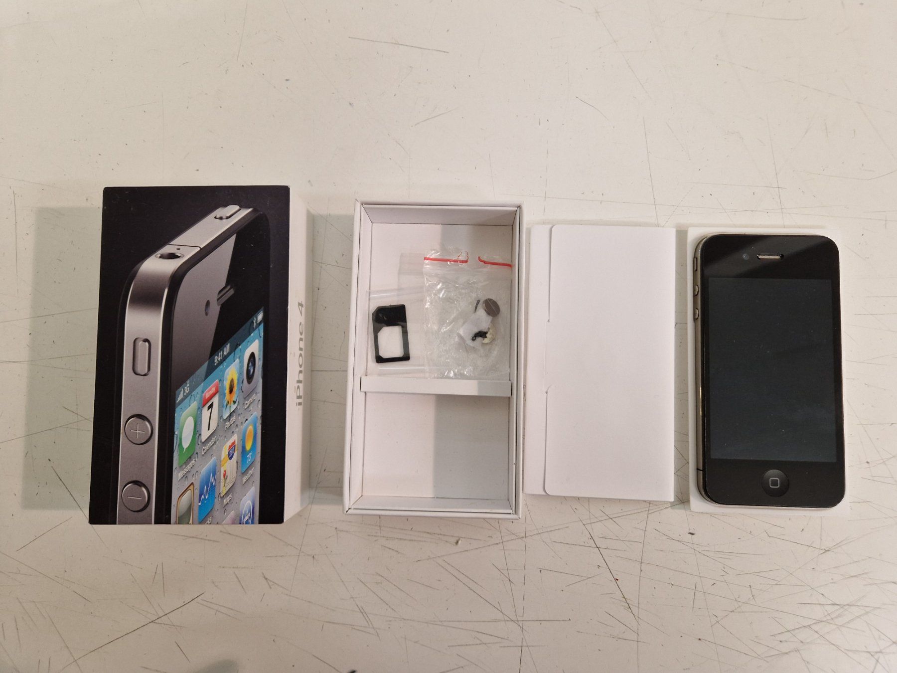 Apple Handys / Smartphones: Iphone 4  16 Gigabyte – Gebraucht aus Wädenswil von tome70