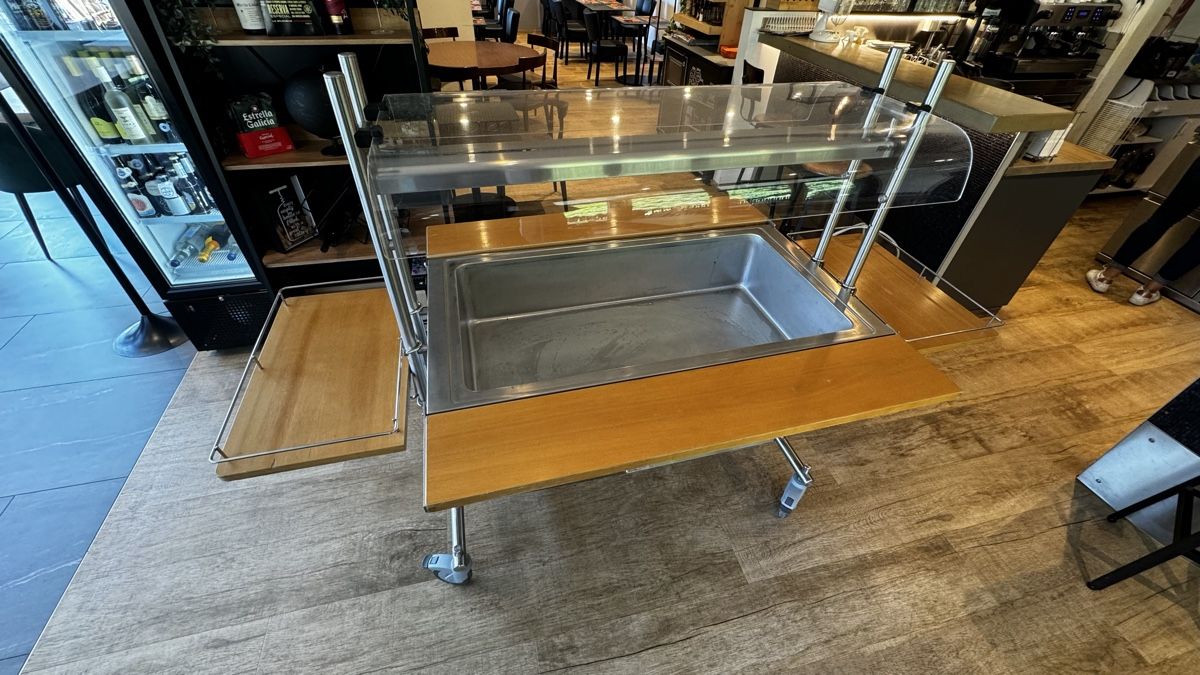 Frigoriferi: Buffet réfrigéré mobile Rieher Roll-in Buffetto inox – Usato da Moutier venduto da Csknsn 5