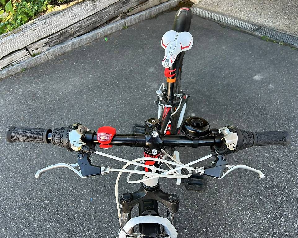 Scott Velos: Scott Scale 24 Junior Racing Mountainbike – Gebraucht aus Ittigen von Nzaugg3 2