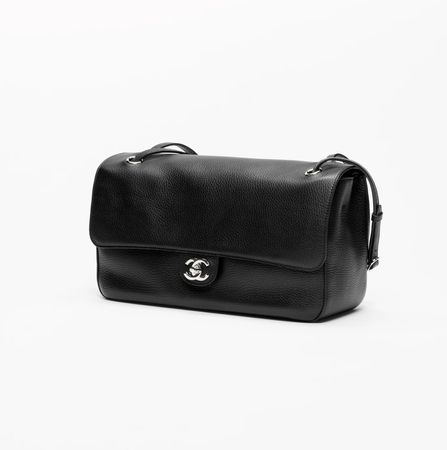 Chanel - MAXI SAC À RABAT
