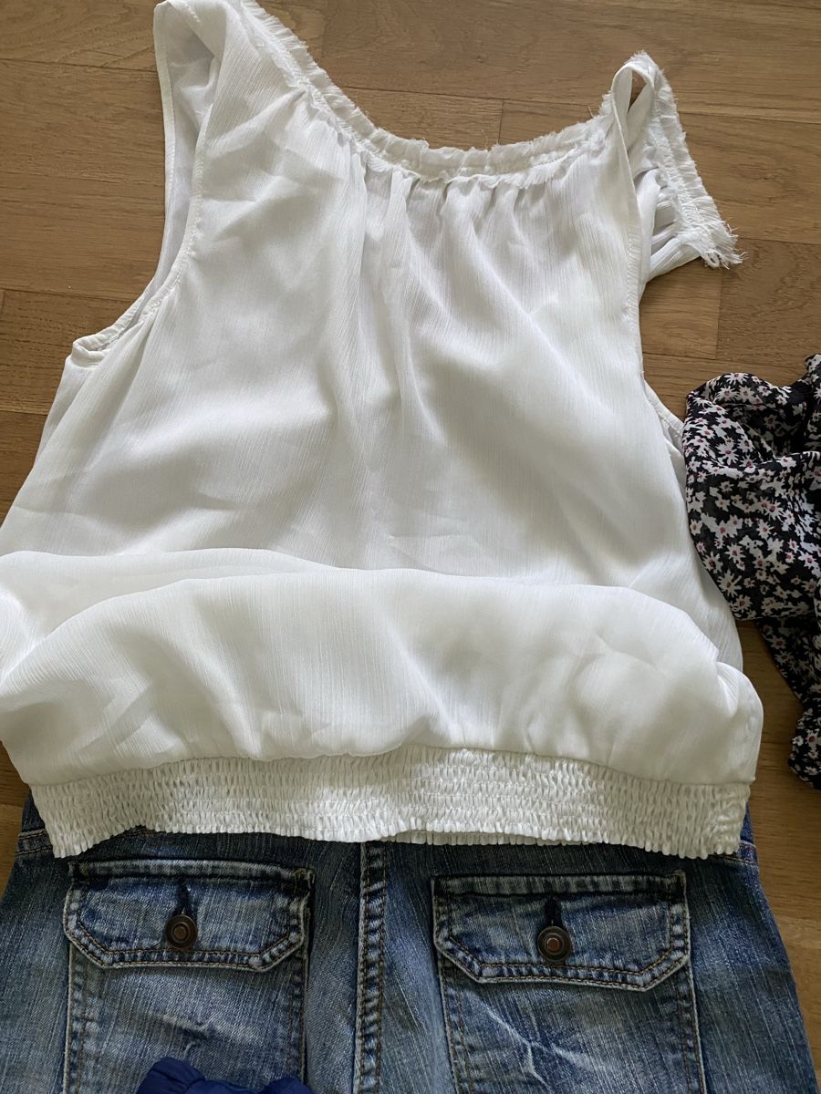 Lotti di vestiti: 7 artikel shorts / blusen 34 / 36 – Usato da adliswil venduto da PRELOVED_ 4