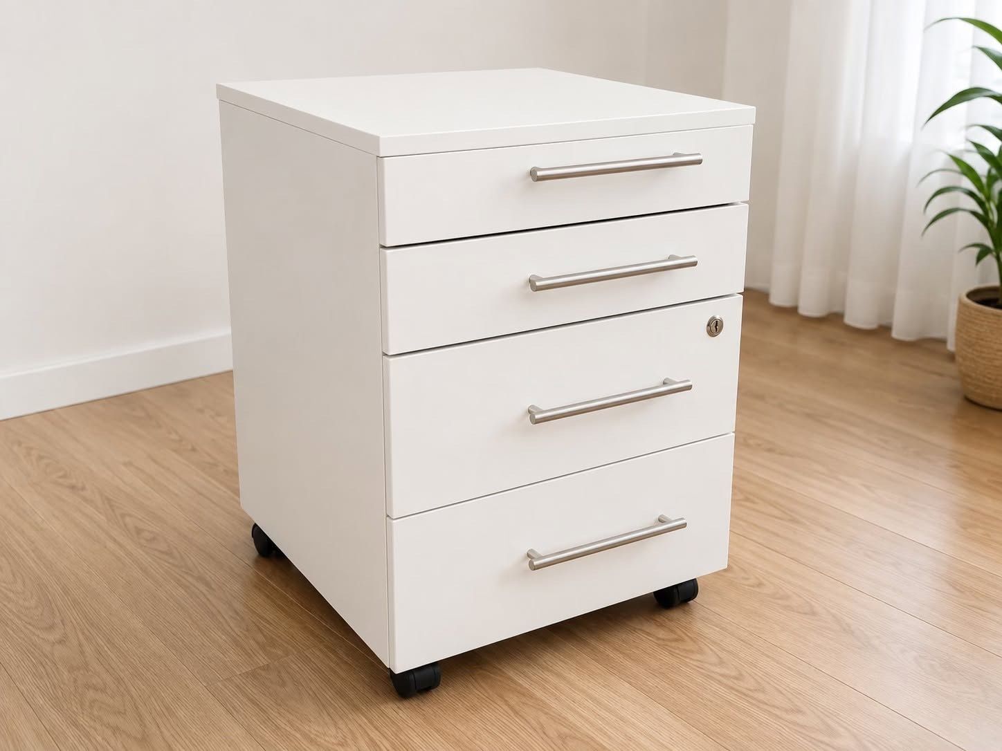 Cassettiere: Commode à tiroirs – Usato da Bienne venduto da Daniel_Schader 1