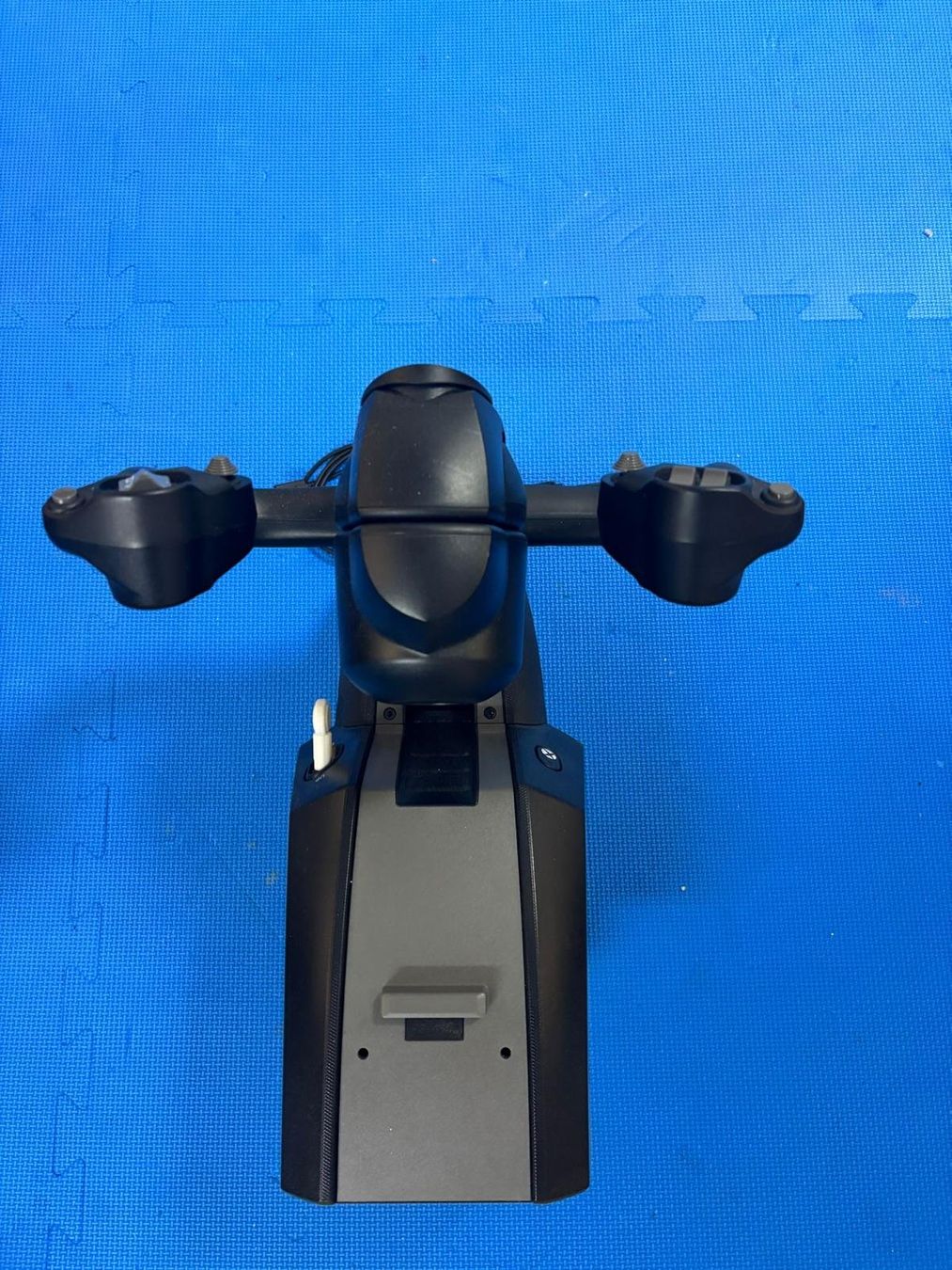 Thrustmaster Controller: Thrustmaster TCA Boeing Edition Yoke & Throttle-Set – Usato da Binz venduto da myswiss 3
