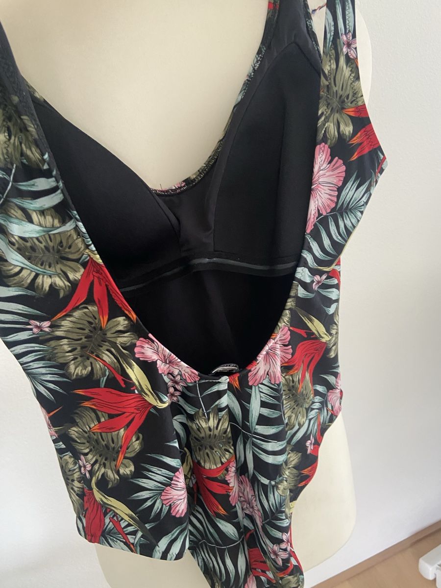 Calzedonia Badekleider & Bikinis: Badeanzug M von CALCEDONIA – Gebraucht aus Tumegl von Ina_d6I2 3