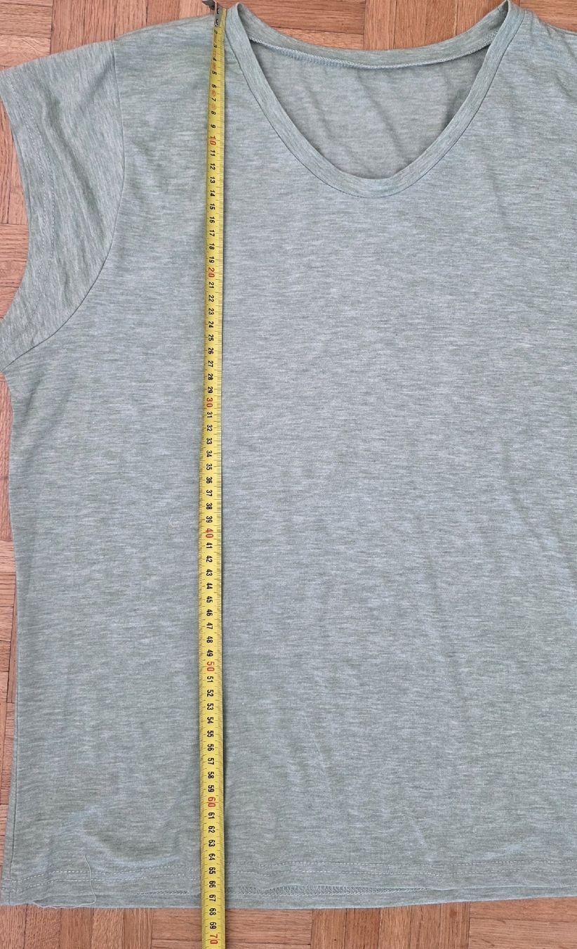 T-shirt: Tshirt vert chiné – Usato da Yverdon-les-Bains venduto da van_dq65 5