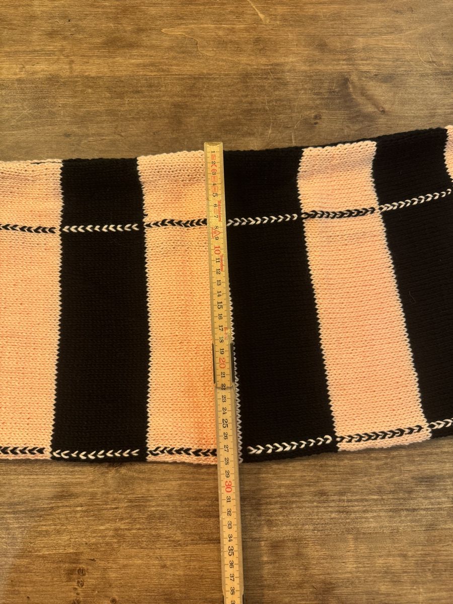 Foulard & Sciarpe: Ärmelschal  – Nuovo (secondo la descrizione) da Niederhasli venduto da Omelli71 2