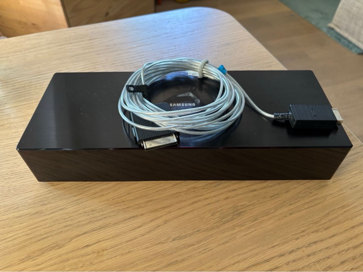 Samsung Audio- & Mediensysteme: One connect box Samsung 2020 – Gebraucht aus Villard-sur-Chamby von kamila_1024