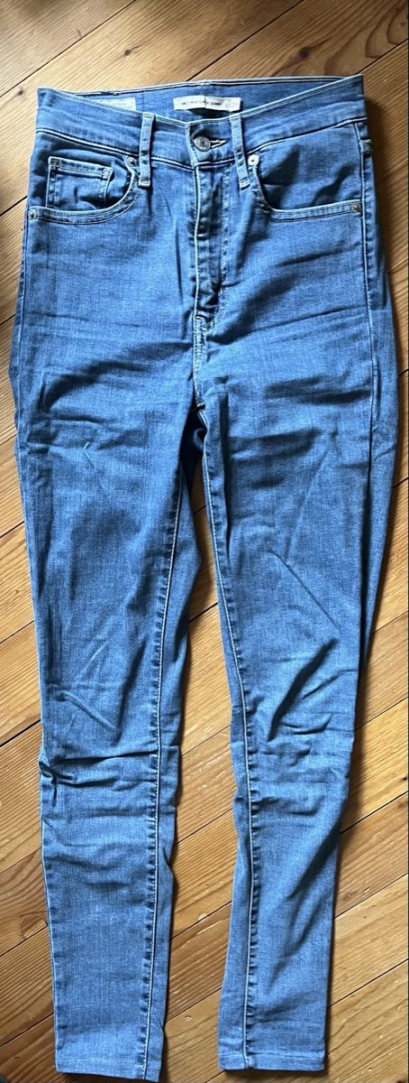 Levi's Jeans: Levi's Jeans – Usato da Winterthur venduto da Milly_z9 3