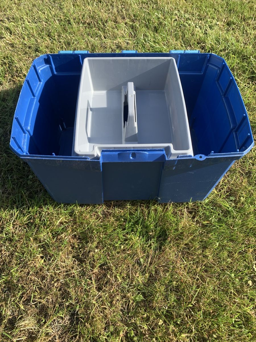 Altro per la casa: Putzbox mit Striegel – Usato da Widnau venduto da S31 4