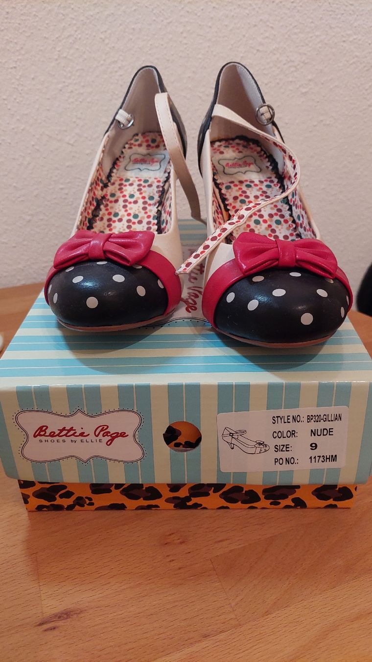 Damenschuhe: Damen Pumps – Neu (gemäss Beschreibung) aus Rossrüti von Annetti81