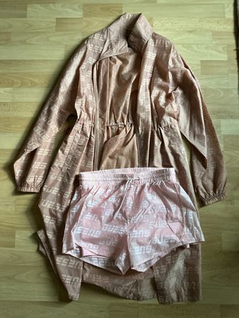 Jacke, Shorts