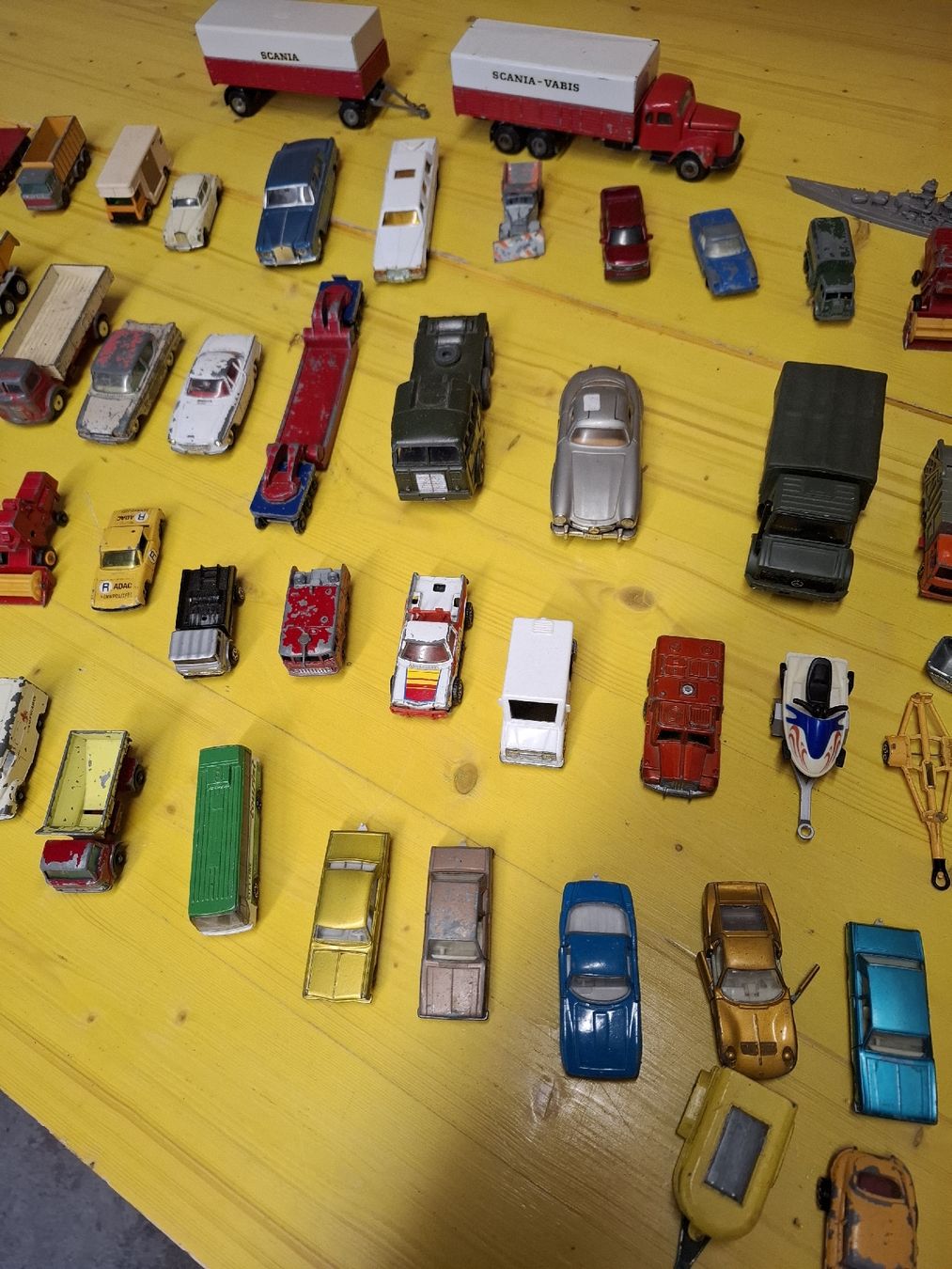 Dinky Toys Modellini d'auto: Grosse Sammlung Modellautos diverse Marken bespielt – Usato da St.Gallen venduto da bpeter01 3