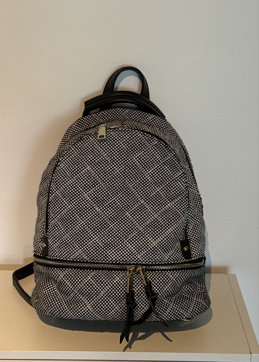Zaini: Sac à dos élégant noir et blanc – Usato da Sion venduto da bar_r96b