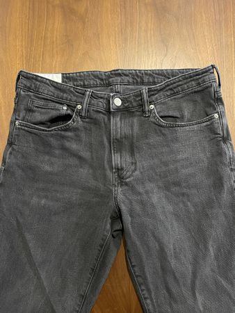 Schwarze H&M Herren Jeans Gr. 36/32 Regular Fit