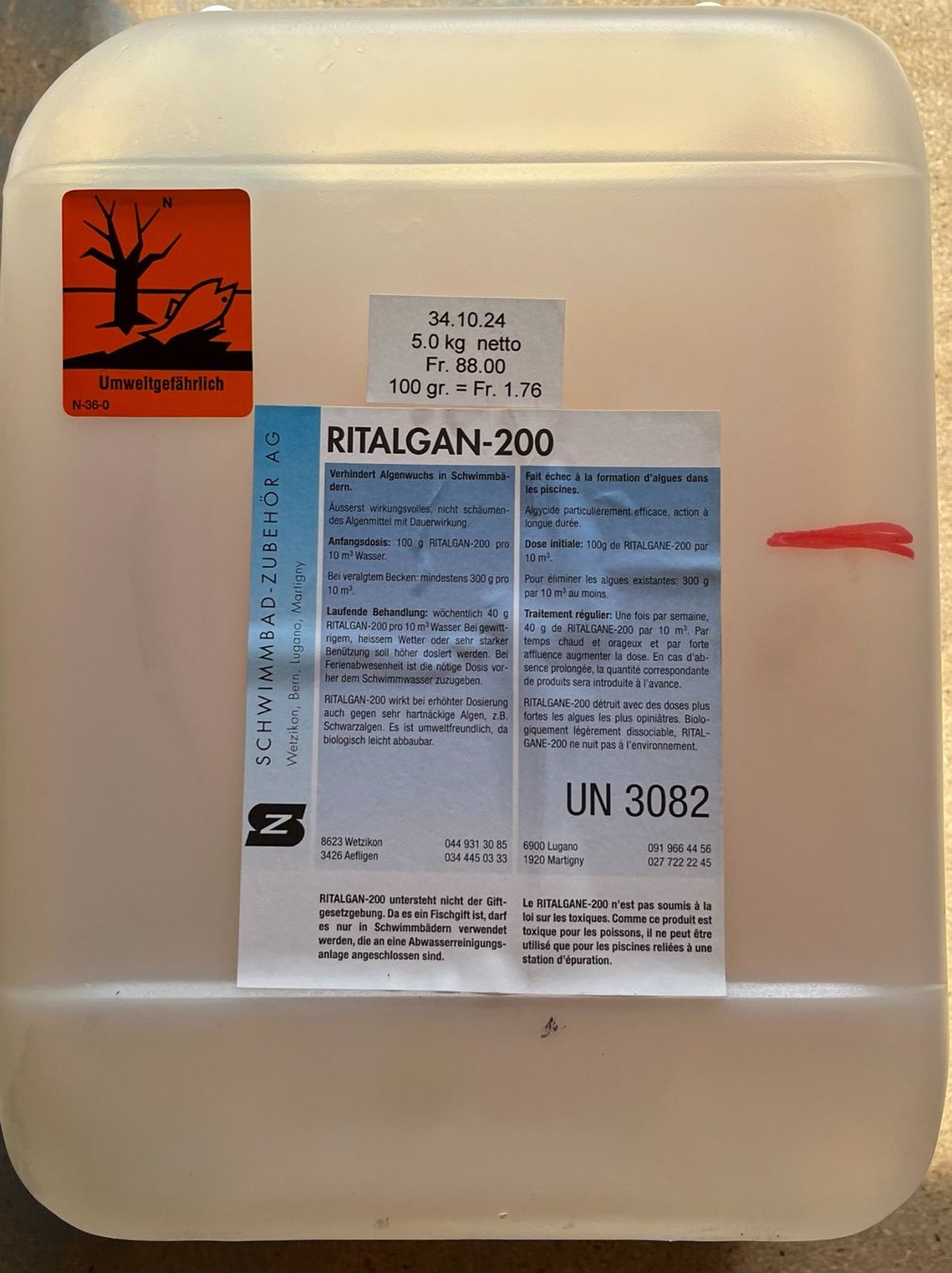 Piscine: Div. Schwimmbad Chemikalien – Usato da Balzers venduto da APE03 3