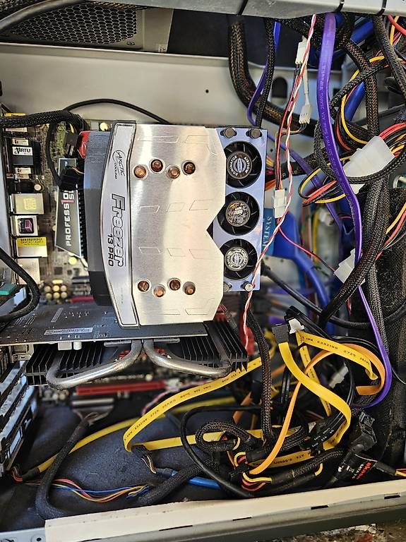 PCs: Desktop PC Big Tower – Gebraucht aus Neftenbach von Wummwila