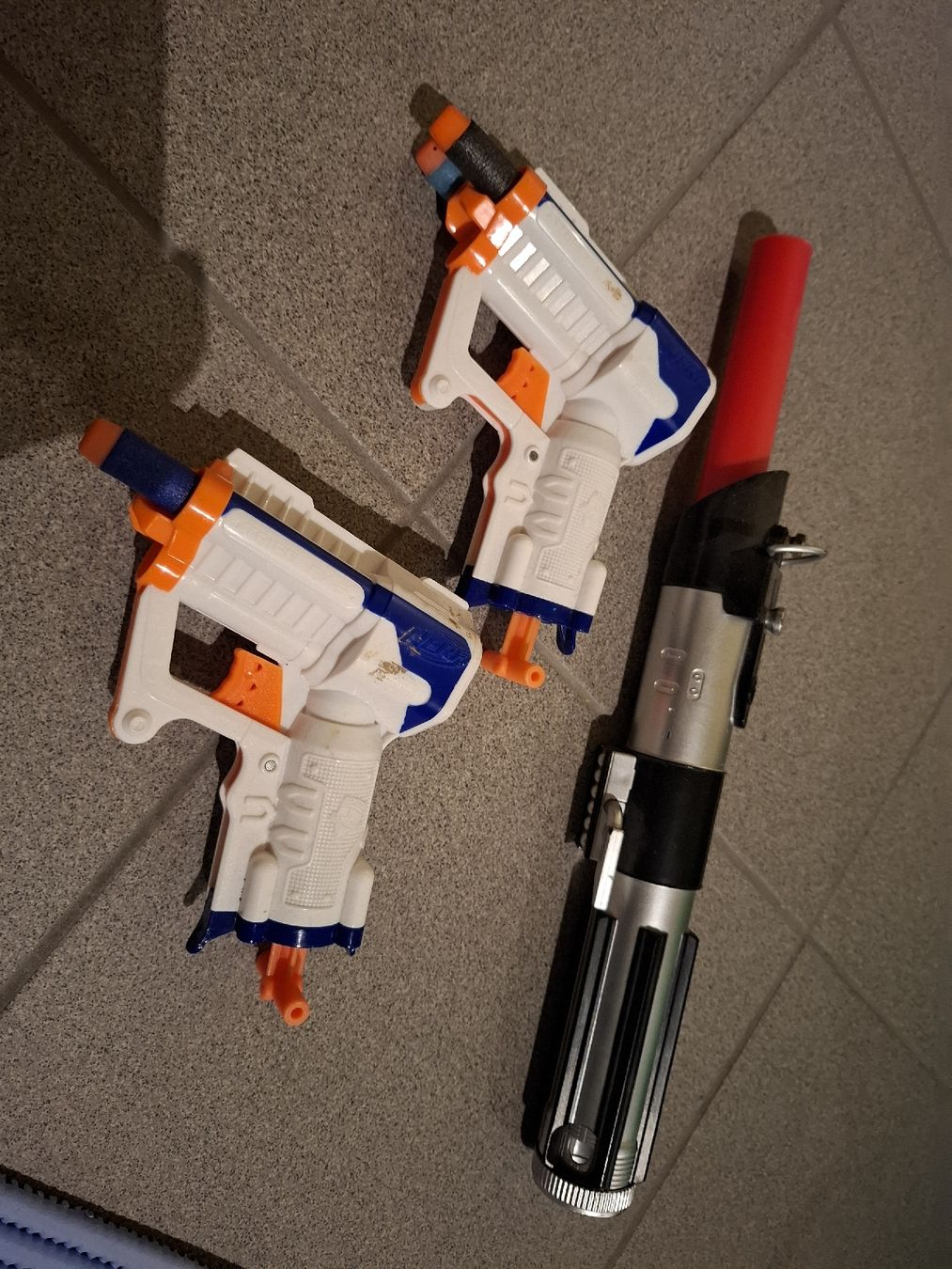 Nerf Giocattoli: Nerf Guns & Star Wars Laserschwert Set – Usato da Oftringen venduto da januarloch 3