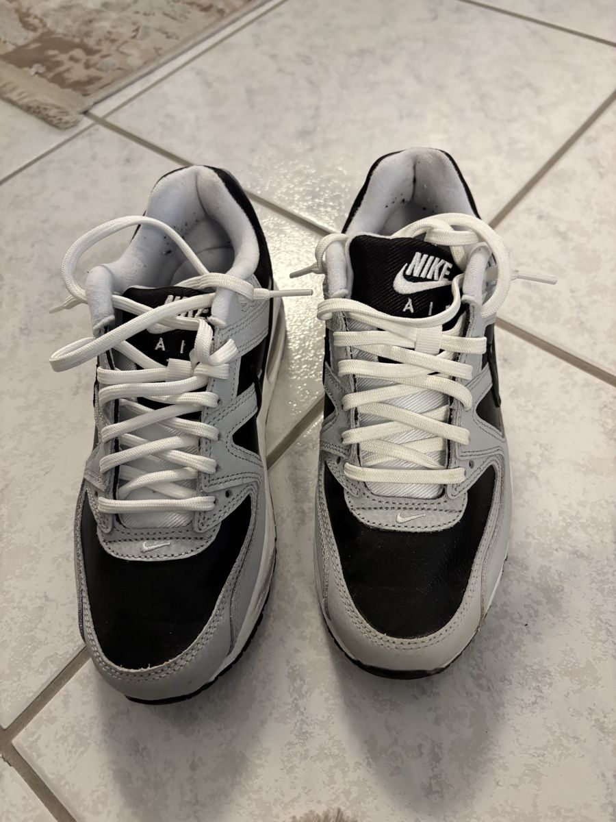 Nike Scarpe da uomo: Nike Air Turnschuhe Grösse 37.5 – Usato da Turgi venduto da ku-vo01