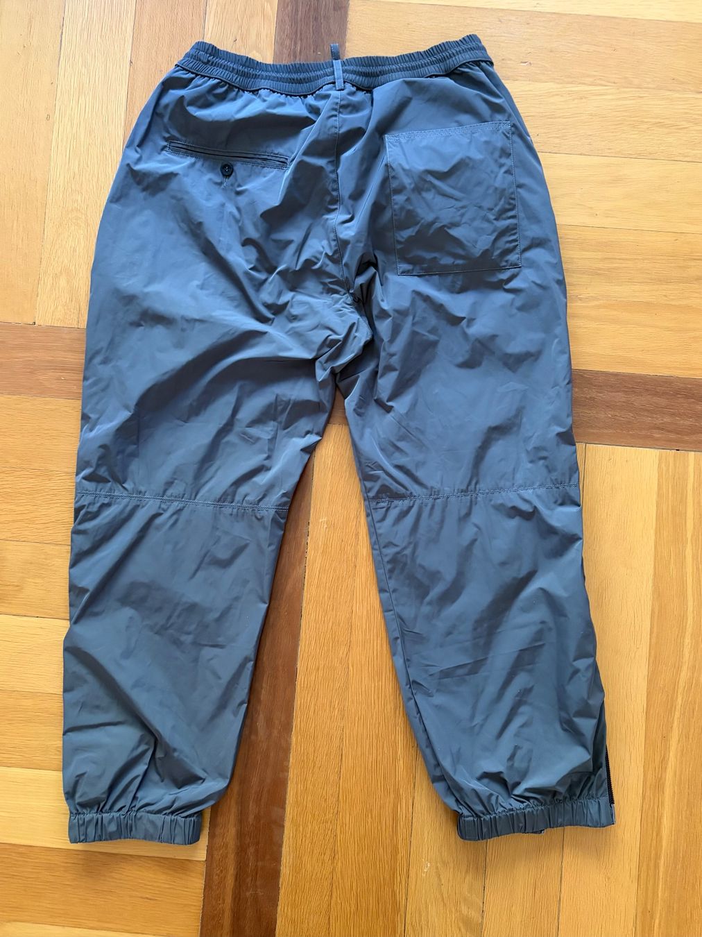 Dsquared2 Pantalons: DSQUARED2 Technical Pants Gr. 48 grau – D'occasion à Uitikon Waldegg par Voile 1