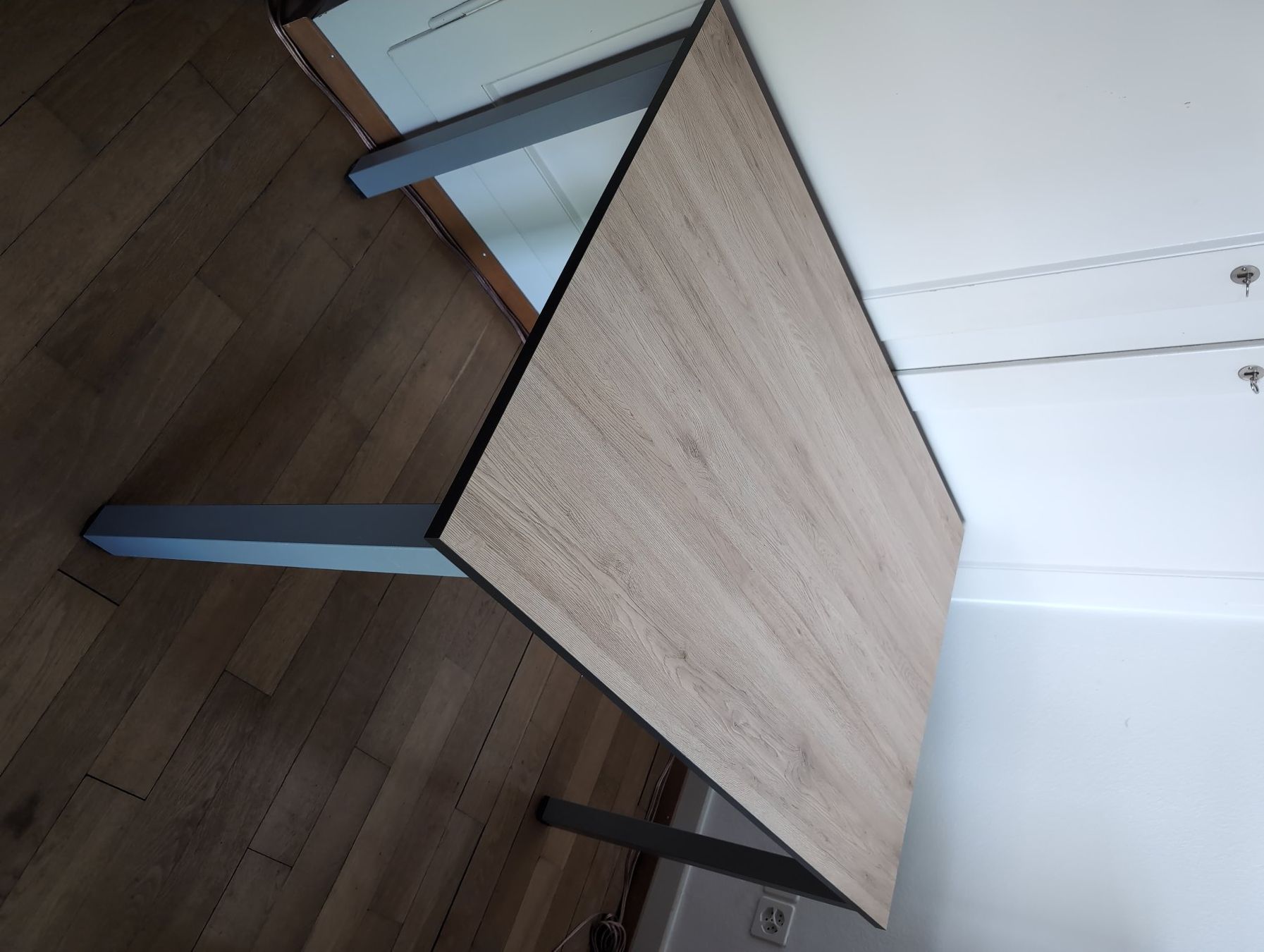 Schreibtische: Schreibtisch mit Korpus – Gebraucht aus Bern von LCH 2